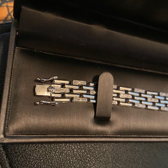 Kevin Jewelers bracelet - Picture 2 of 5